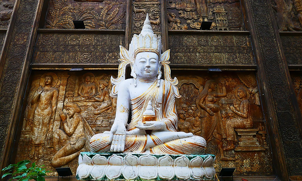 Colombo, "Gangaramaya Vihara Temple", Sri Lanka, © SriLanka-Lifestyle.com by Nathalie Gütermann