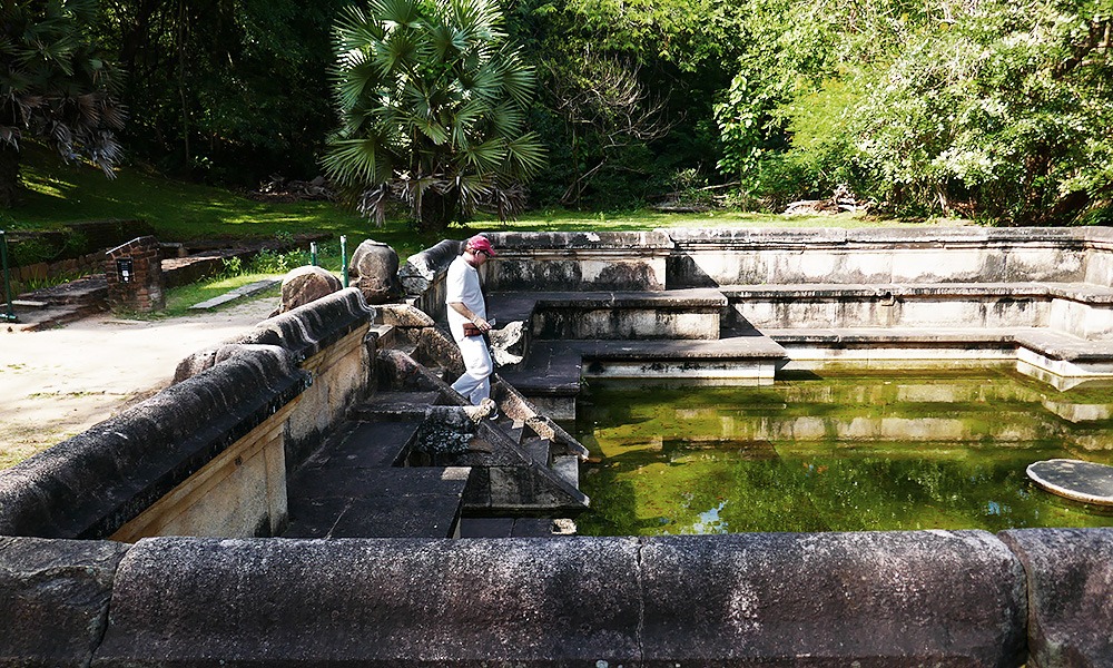 Polonnaruwa - Prinzenbad, Ruinenstadt von Sri Lanka, UNESCO, SriLanka-Lifestyle.com by Nathalie Gütermann